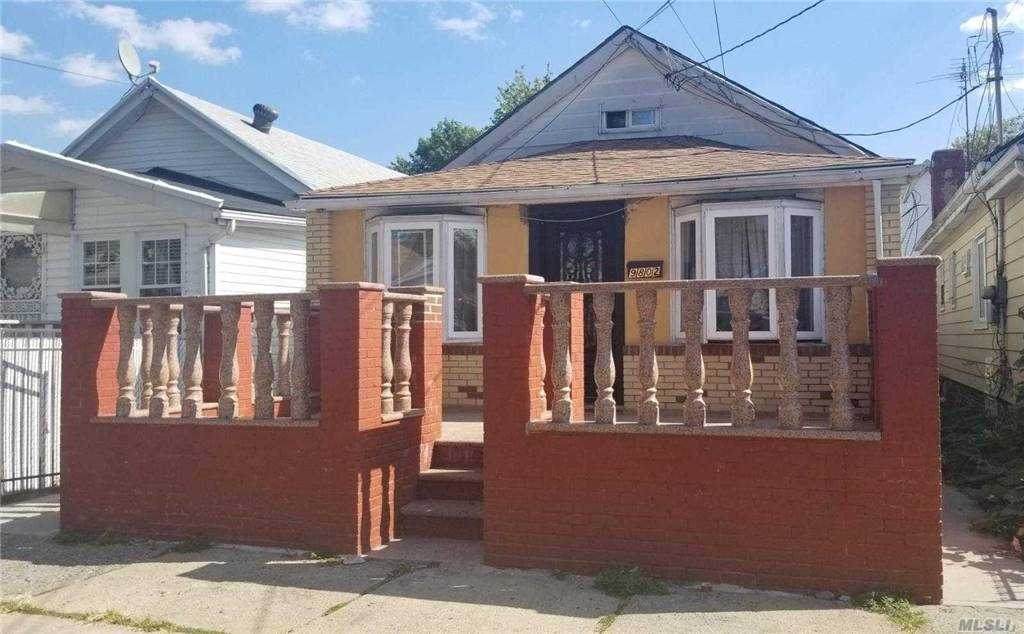 9802 Avenue L - Photo 1
