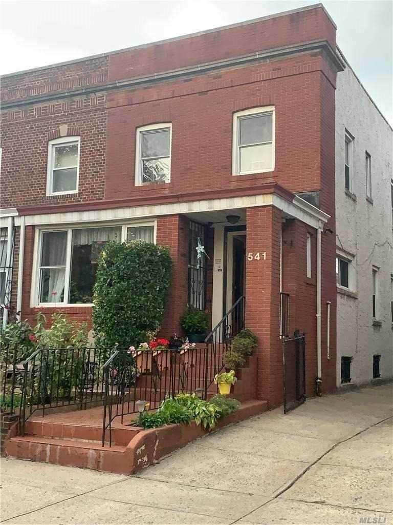 541 28th Street - Photo 1