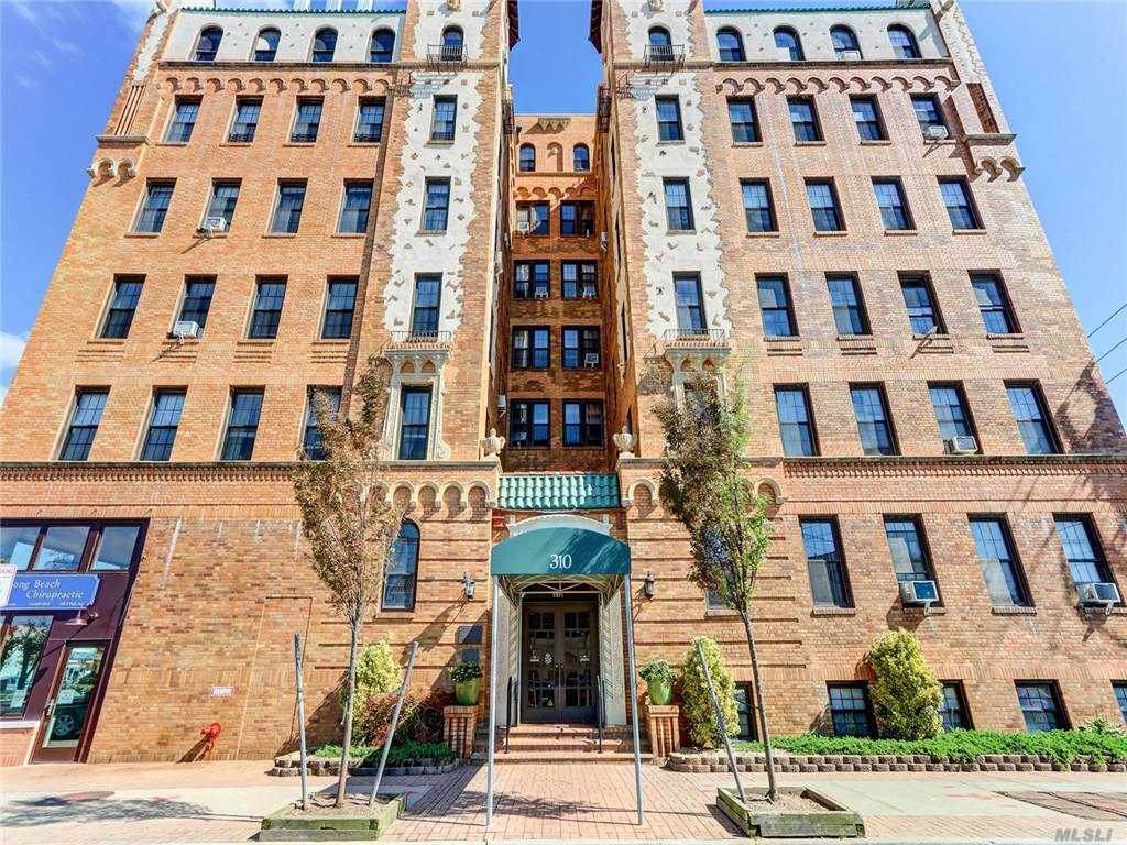 310 Riverside Boulevard - Photo 1