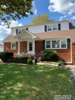464 Carlls Path - Photo 1