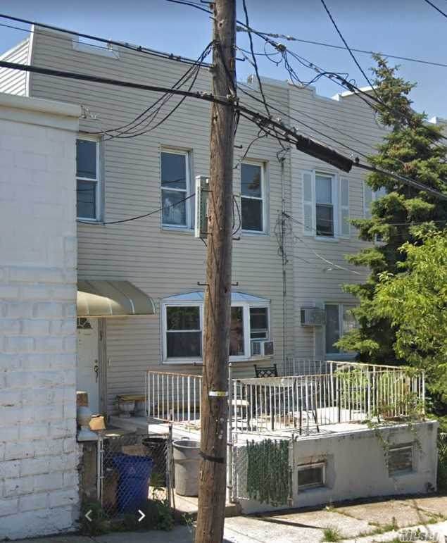 56-72 Melvina Place - Photo 1