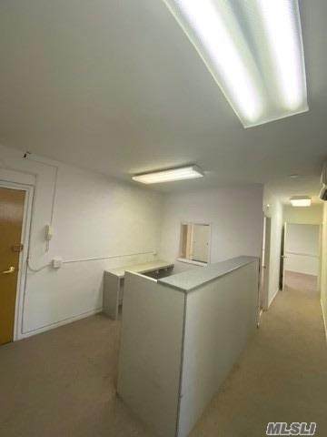 142-04 Bayside Ave - Photo 1