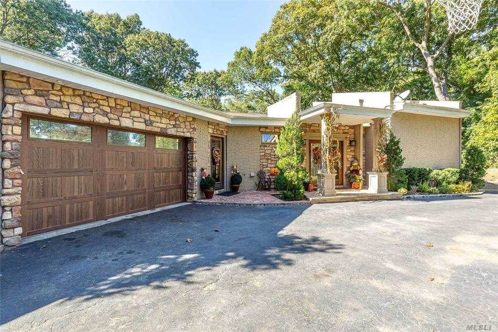 2 Chelmsford Drive - Photo 1