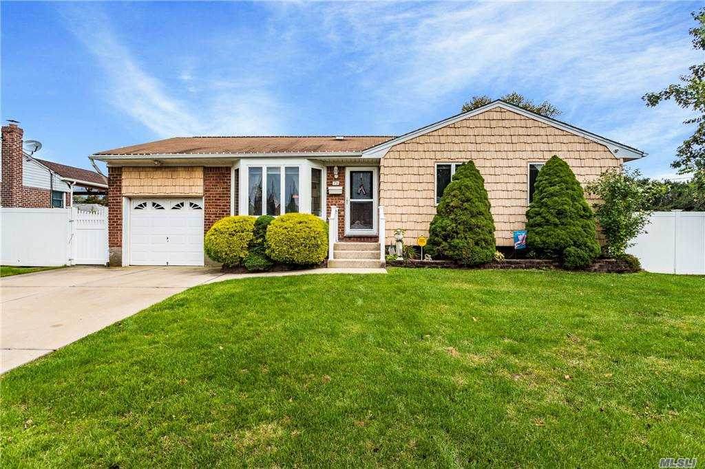 73 Burlington Avenue - Photo 1