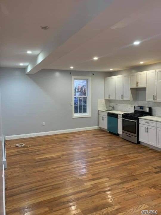 172 Covert St - Photo 1
