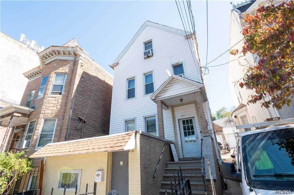 512 Morris Park Avenue - Photo 1