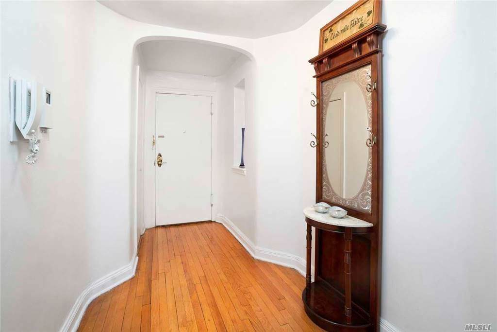 7712 35 Avenue - Photo 1