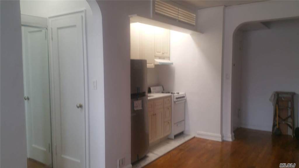 111-35 75th Avenue - Photo 1