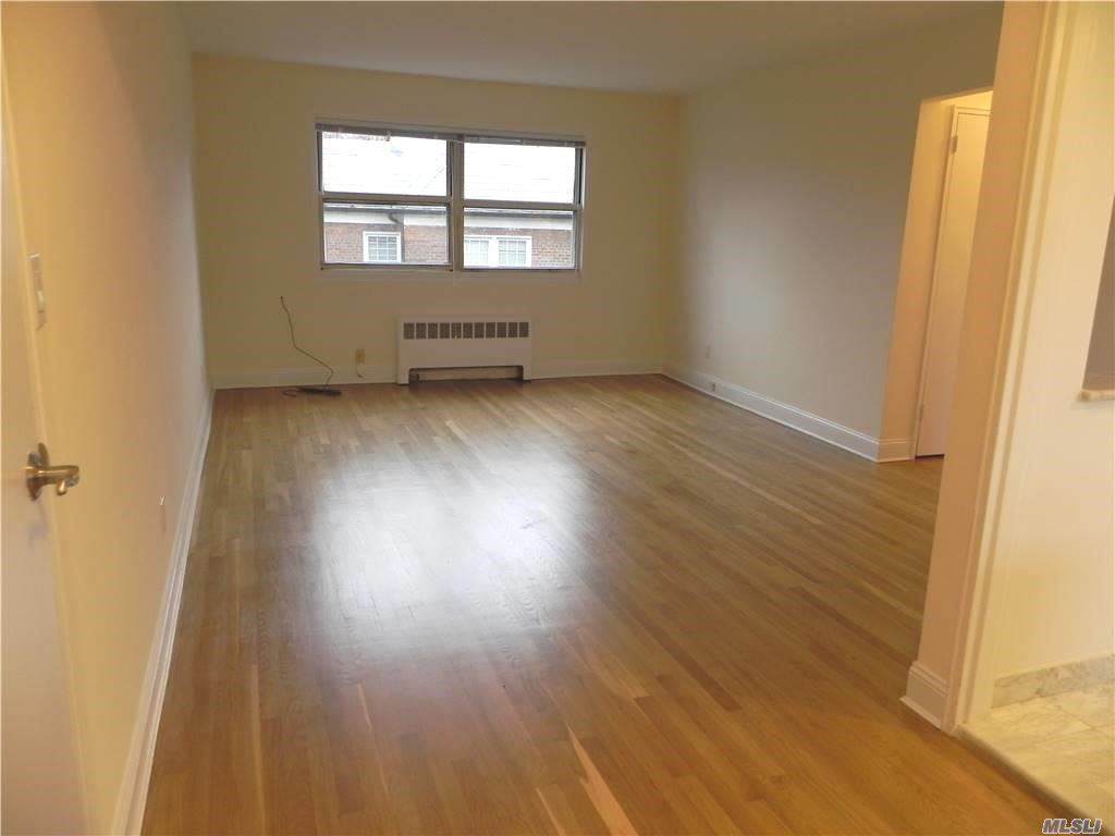 17 Schenck Avenue - Photo 1