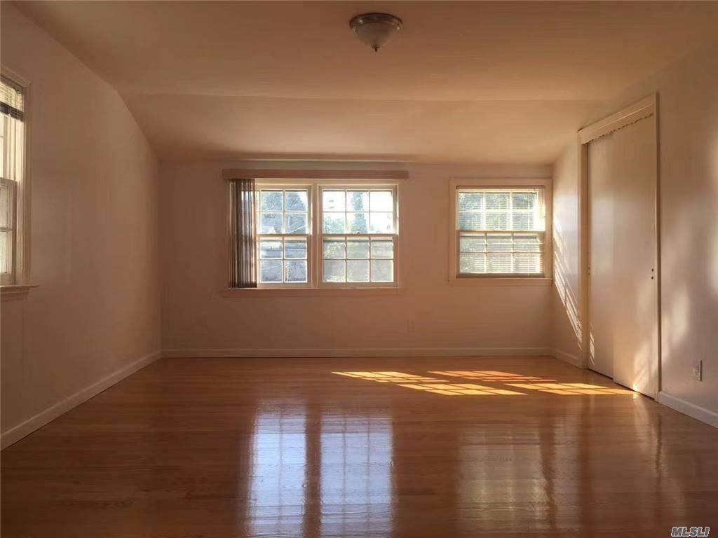 152 Lawrence Street - Photo 1