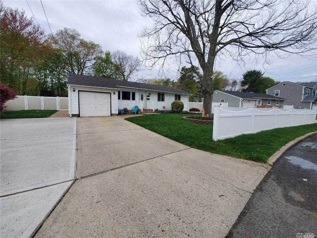 12 Yalta Drive - Photo 1