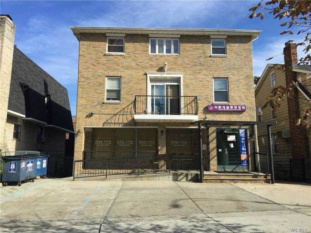 34-09 Murray Street - Photo 1