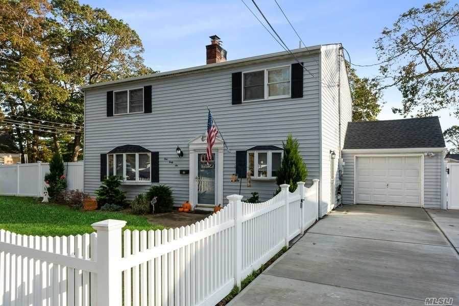 146 Kinsella Avenue - Photo 1
