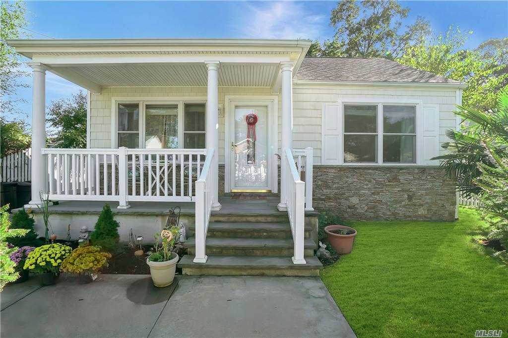 26 Oaklawn Avenue - Photo 1