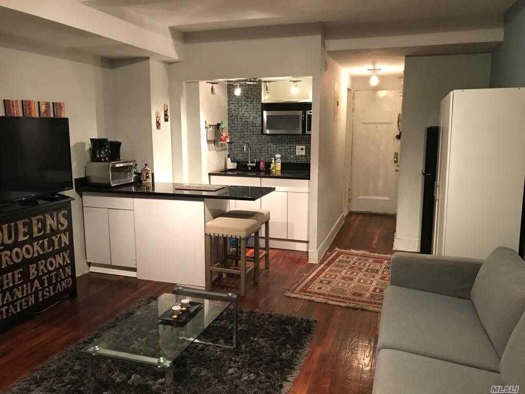 320 42nd St - Photo 1