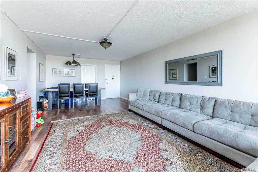 2 Bay Club Drive - Photo 1
