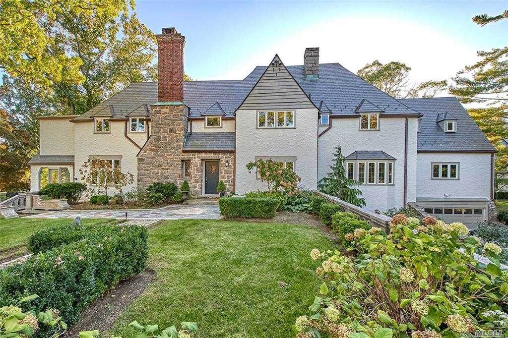 19 Lawrence Lane - Photo 1