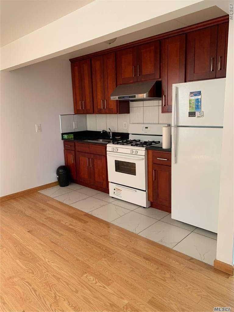 21-61 37th St - Photo 1