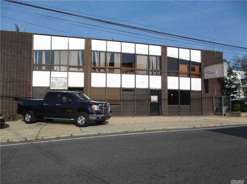 293 Lawrence Avenue - Photo 1