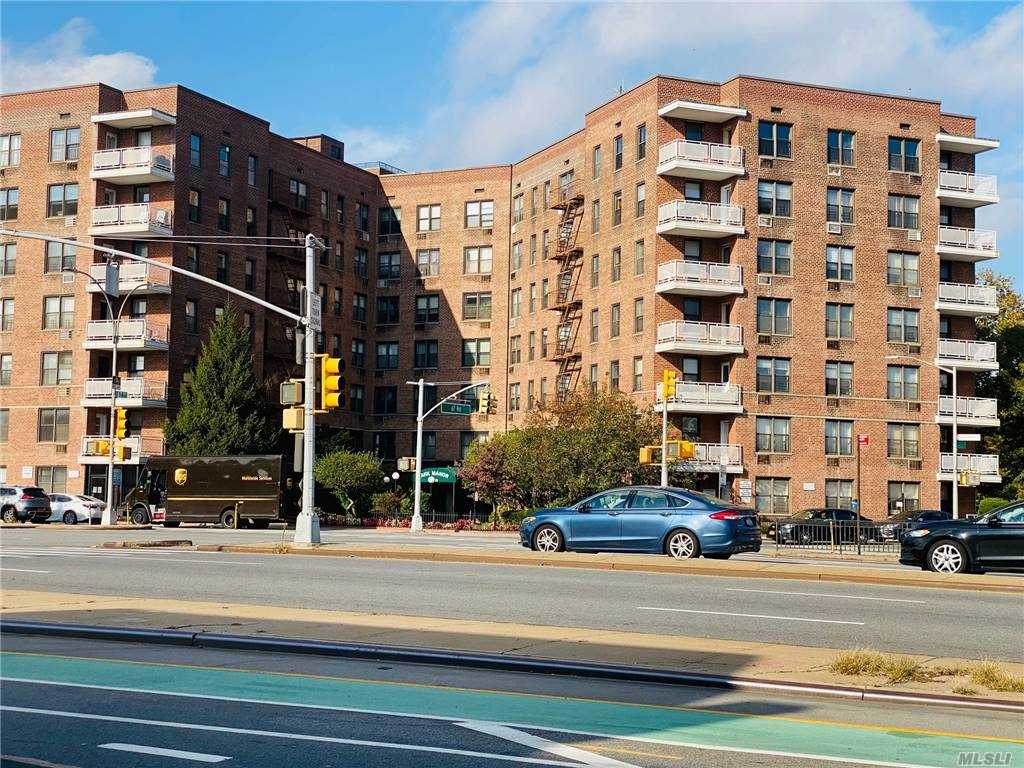 100-25 Queens Boulevard - Photo 1
