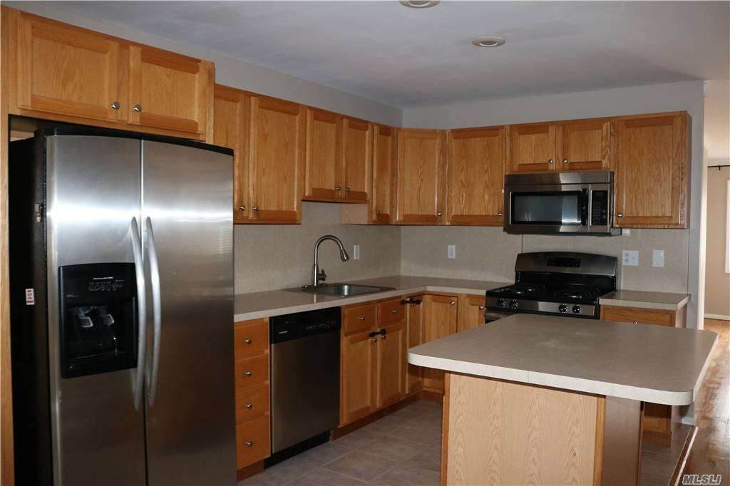 111 Broadway - Photo 1