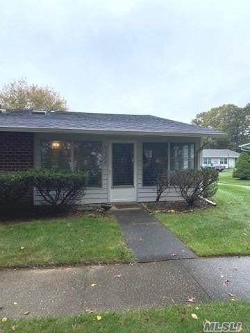 135D Eastbourne Ct - Photo 1
