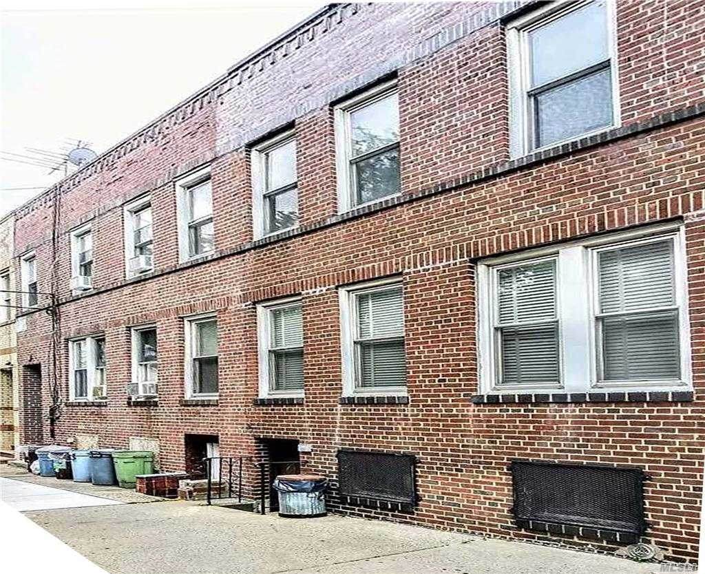 2555 Colden Avenue - Photo 1
