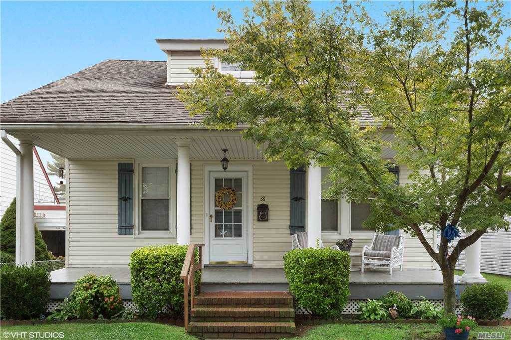 38 Bond Ave - Photo 1