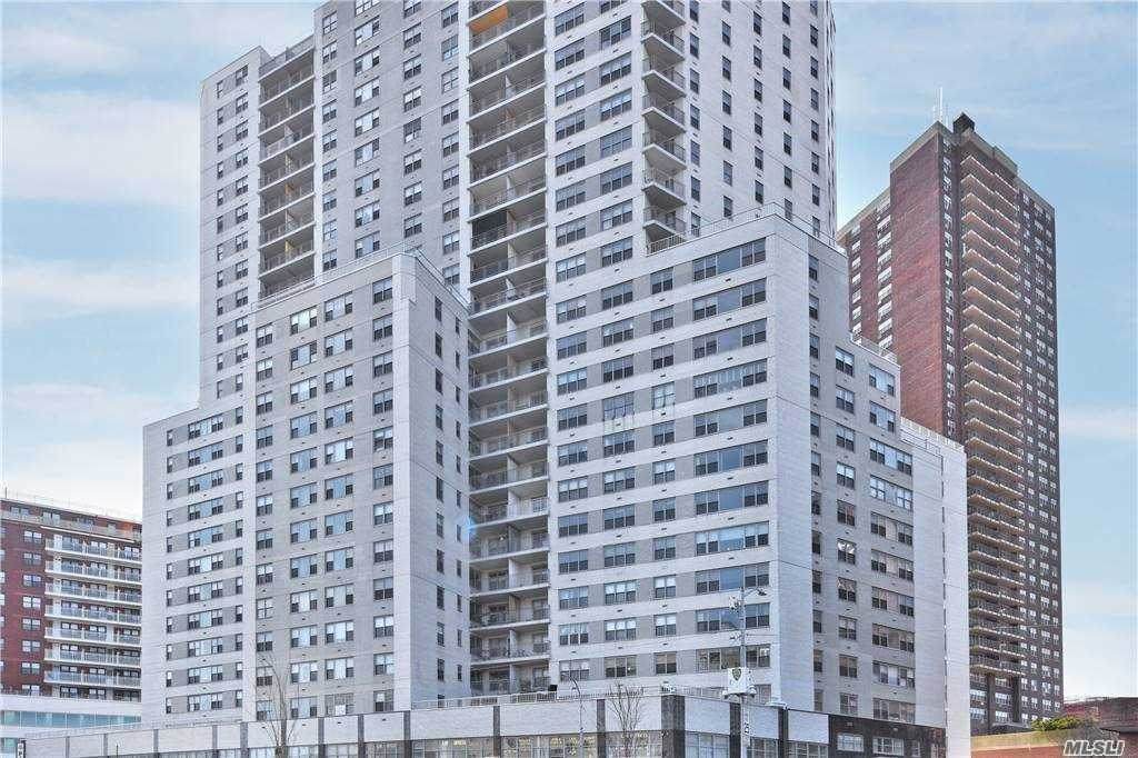 125-10 Queens Boulevard - Photo 1