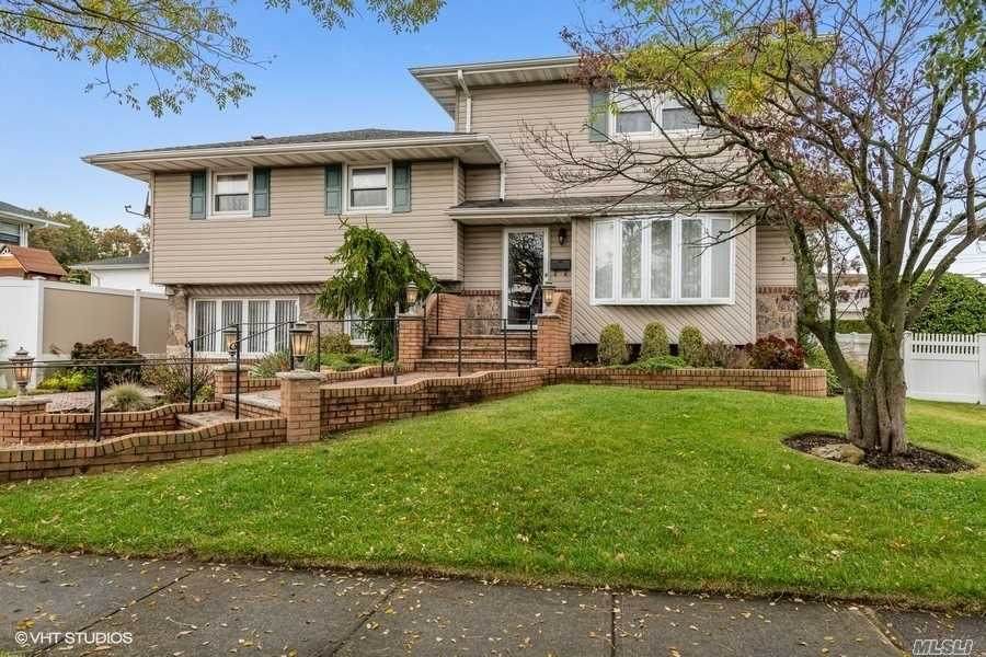 415 Queens Avenue - Photo 1
