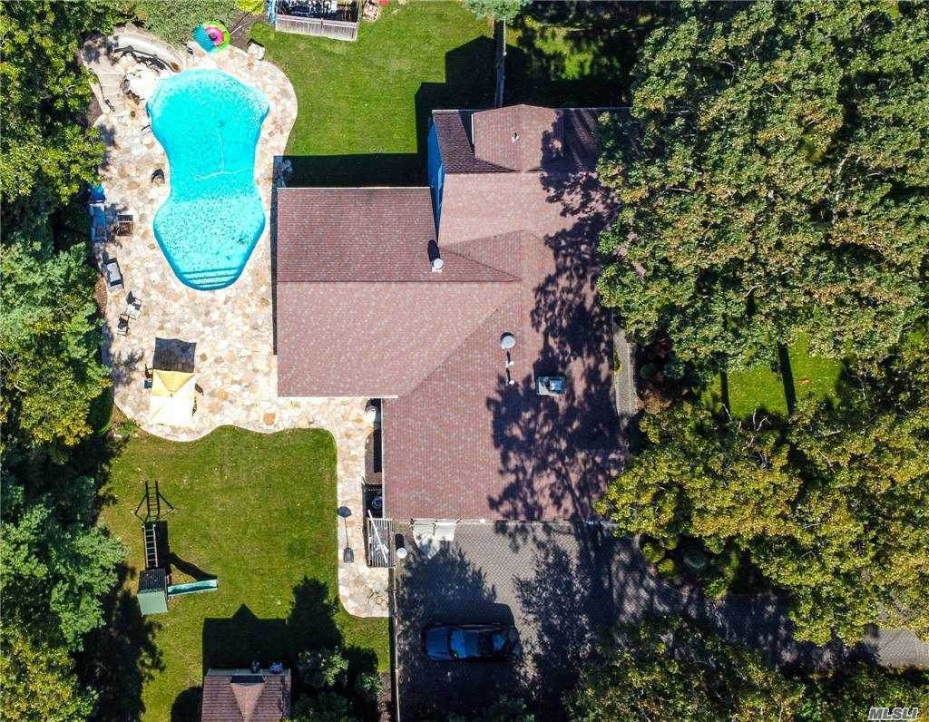 22 Redwood Drive - Photo 1