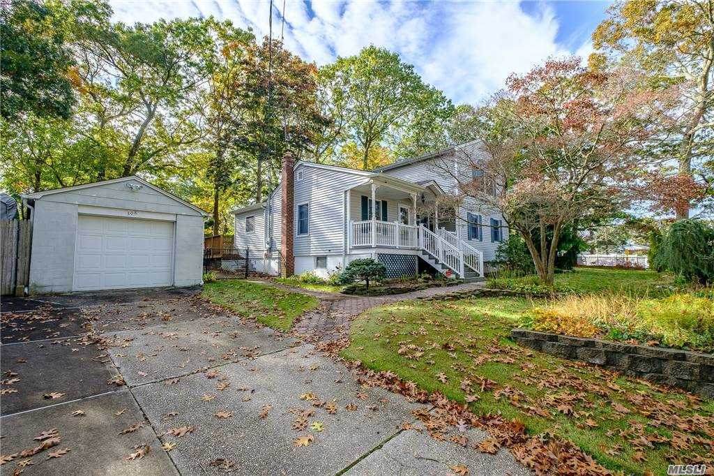 308 Collington Drive - Photo 1