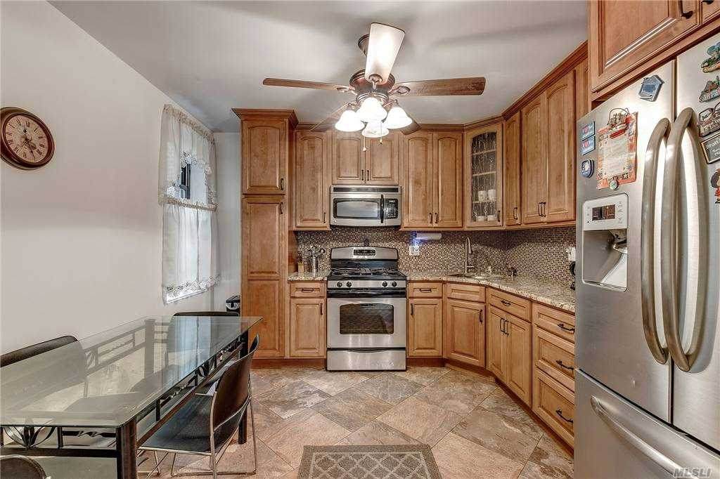 2209 Knapp Street - Photo 1