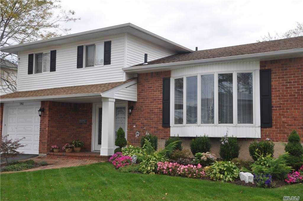 3392 Milburn Avenue - Photo 1