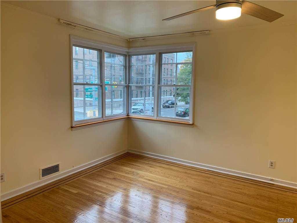 1585 New York Ave - Photo 1
