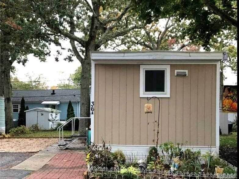 37-36 Hubbard Avenue - Photo 1