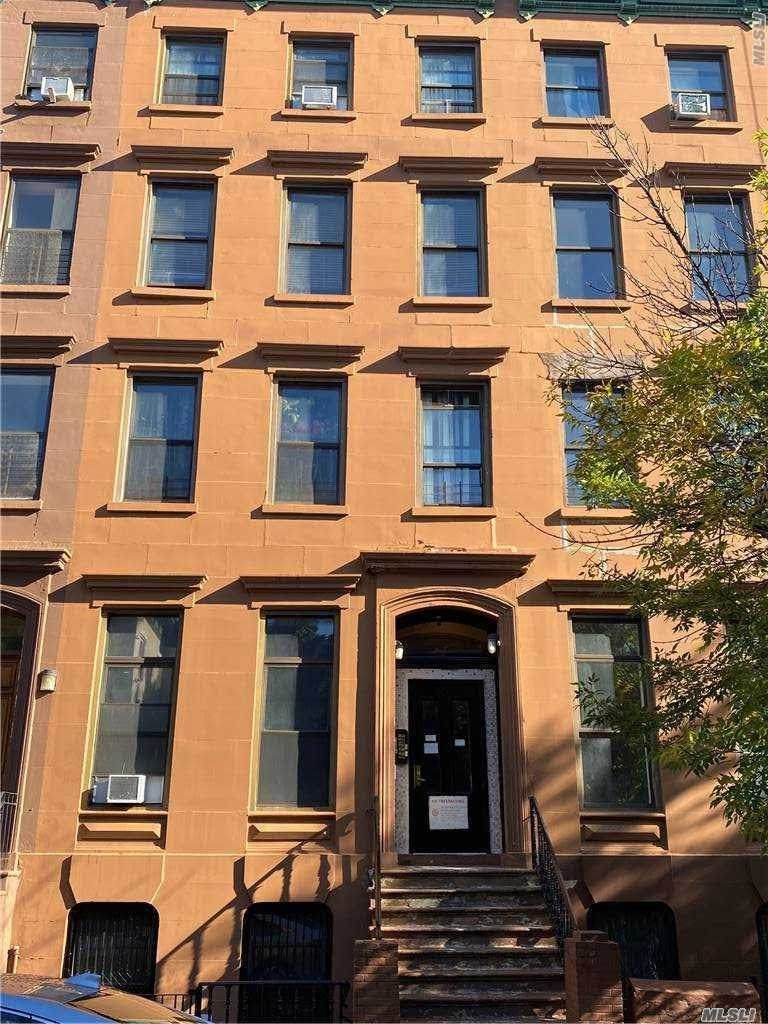 9 129 Street - Photo 1