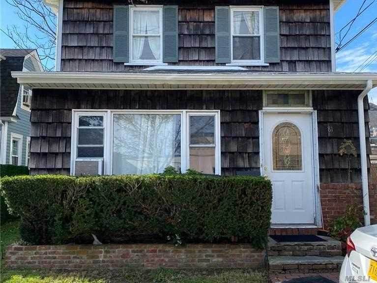 81 Carman Ave - Photo 1