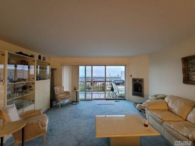 1804 Bluffs Dr - Photo 1