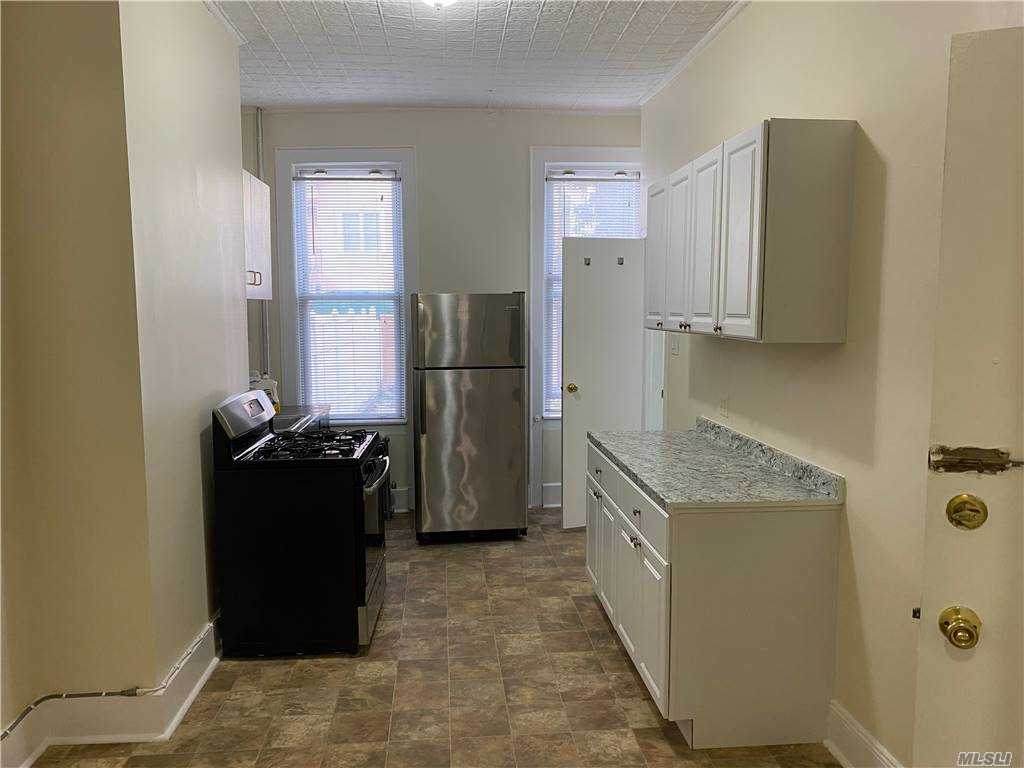 185 Huron Street - Photo 1