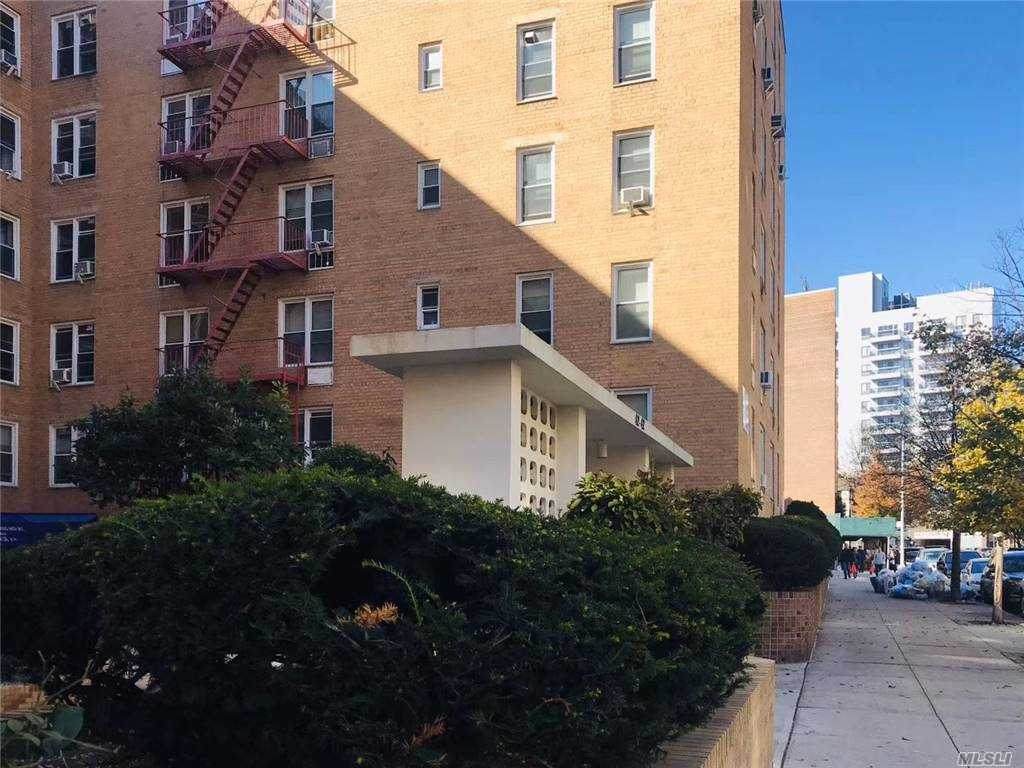 42-42 Colden Street - Photo 1