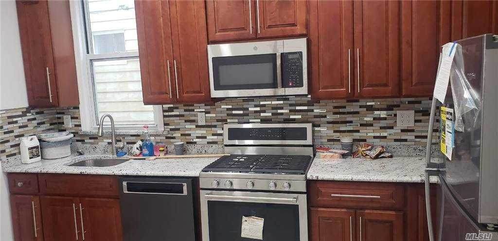 139-31 87 Rd - Photo 1