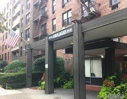 35-20 Leverich Street - Photo 1