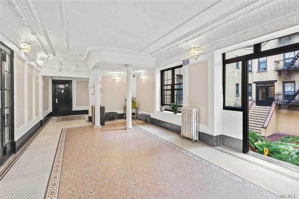 839 East 19th Street - Photo 1