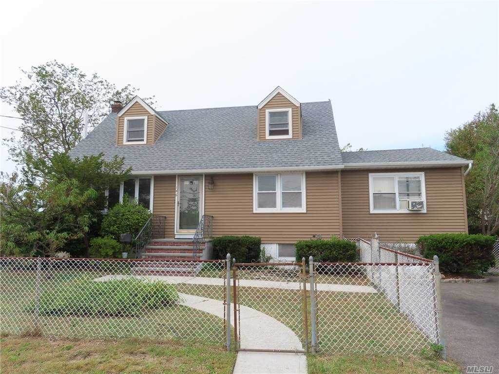 146 Hampton Rd - Photo 1