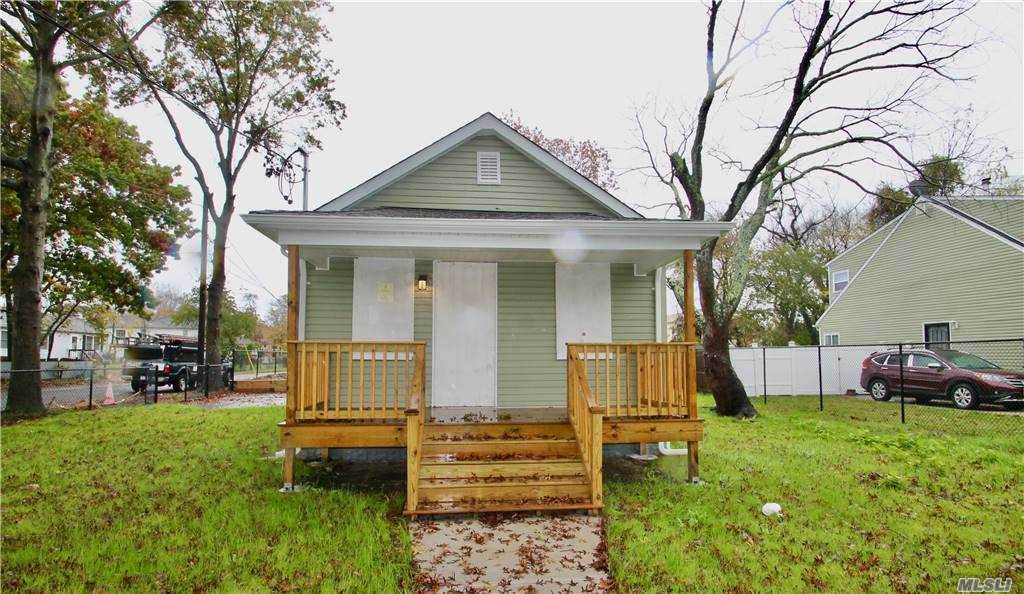 106 Irving Ave - Photo 1