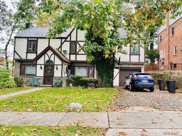 186-15 Avon Road - Photo 1