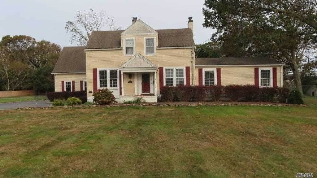 221 Cedar Avenue - Photo 1