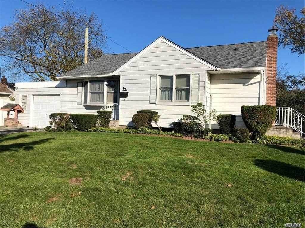4 Eleanor Drive - Photo 1