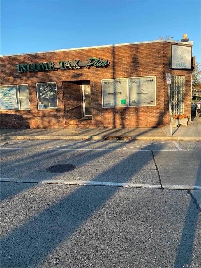 1725 Bellmore Avenue - Photo 1